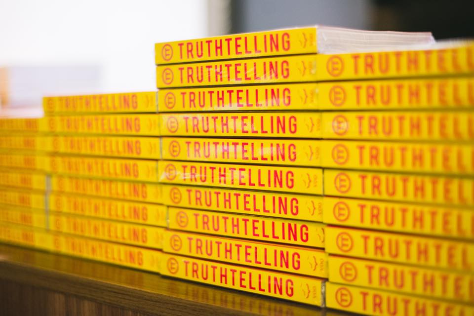 Editora Voo - Raul Santahelena em noite de autógrafos no Nex do Rio