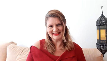 Editora Voo - O Voo para um Futuro Melhor se adaptou! Em um novo formato, o projeto continua impactando muitos jovens.