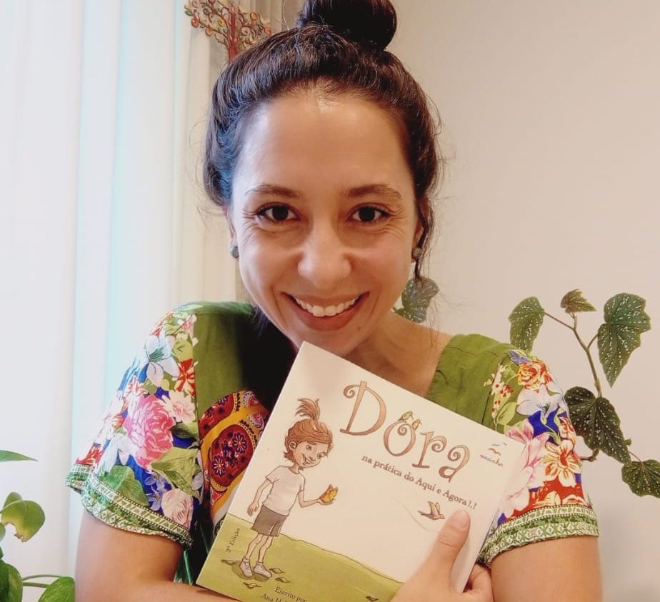 Editora Voo - Bate-papo com a autora Ana Helena Stein