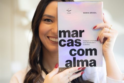 Editora Voo - Bate-papo com a autora Maria Brasil