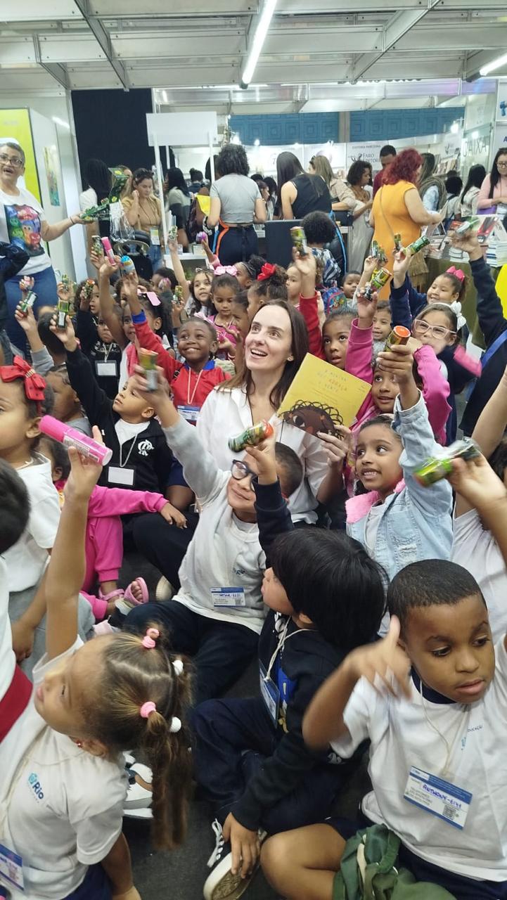 Editora Voo - Editora Voo celebra Bienal do Livro do Rio com destaque para selo Vooinho